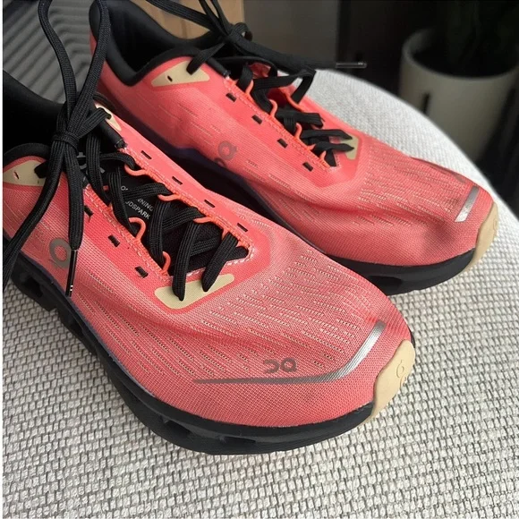 On Cloud Running Cloudspark Sneakers Running Workout Shoes in Flame / Black - Picture 6 of 9